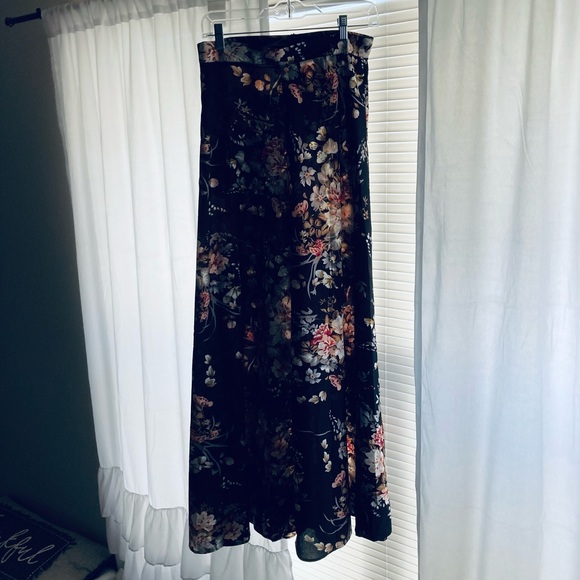 SHEIN Pants - Floral Wide Leg Pants